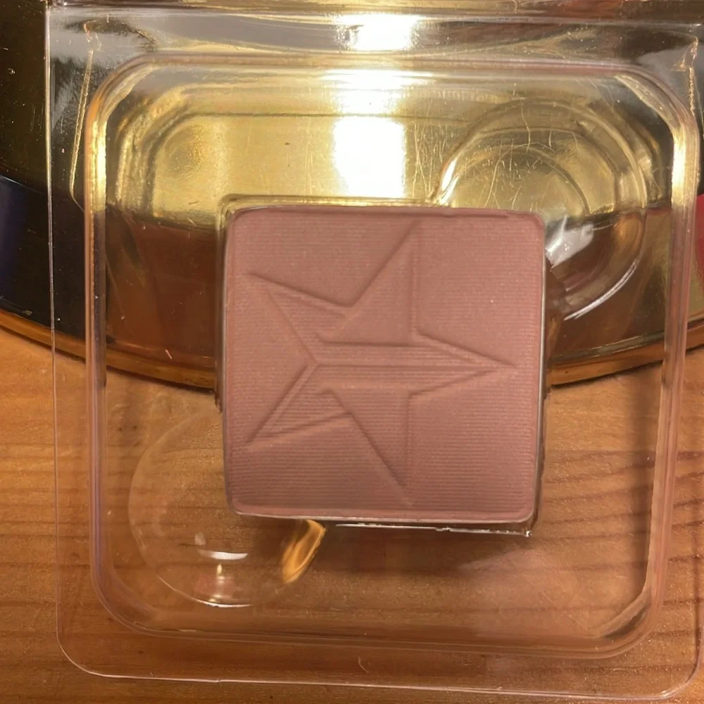 Eyeshadow Artistry Single by JEFFREE STAR in Sugar Cane NWT